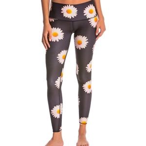 Teeki daisy hotpants